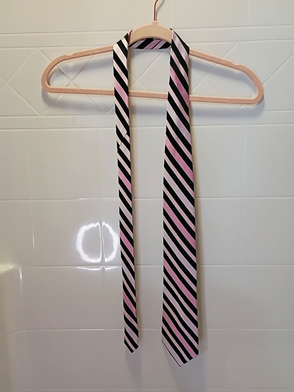 croft & barrow Pink & Black Diagonal Silk Stripe Tie